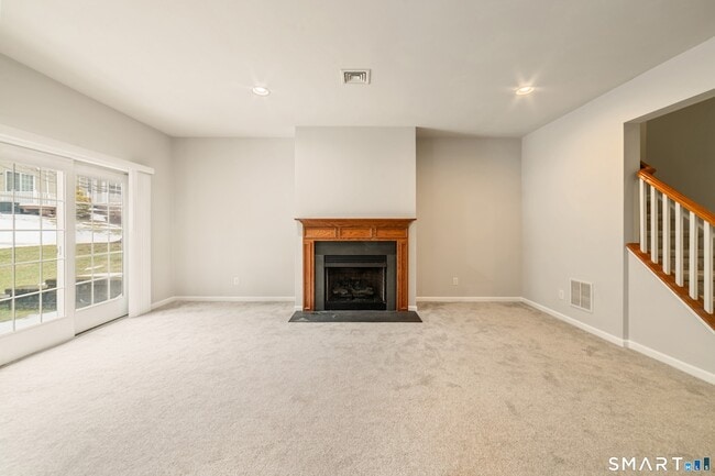 Building Photo - 13 Paulding Terrace