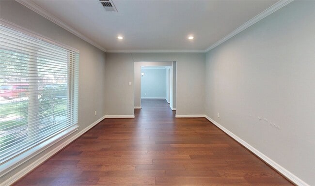 Building Photo - 5850 Braesheather Dr