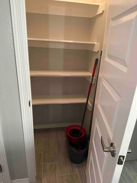 Pantry - 5106 N Winona Dr