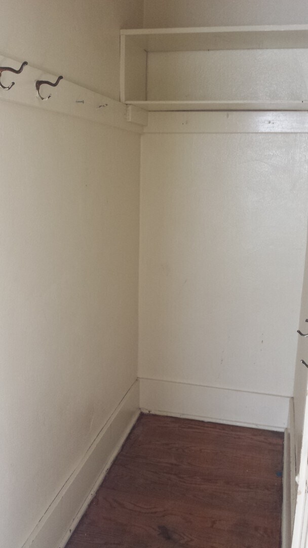 Building Photo - -1214