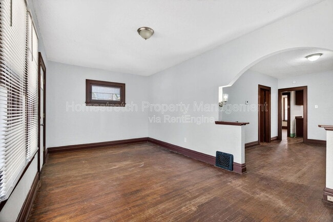 Building Photo - 5944 Thekla Ave