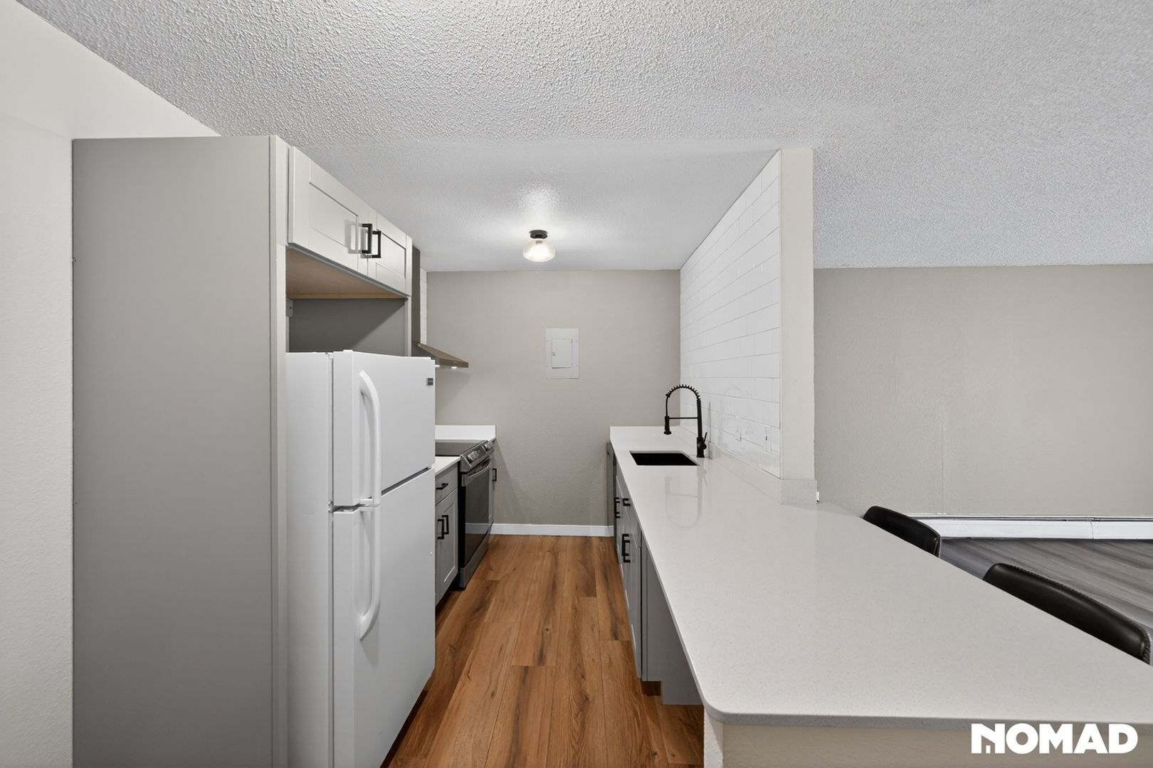 Building Photo - 1250 Golden Cir