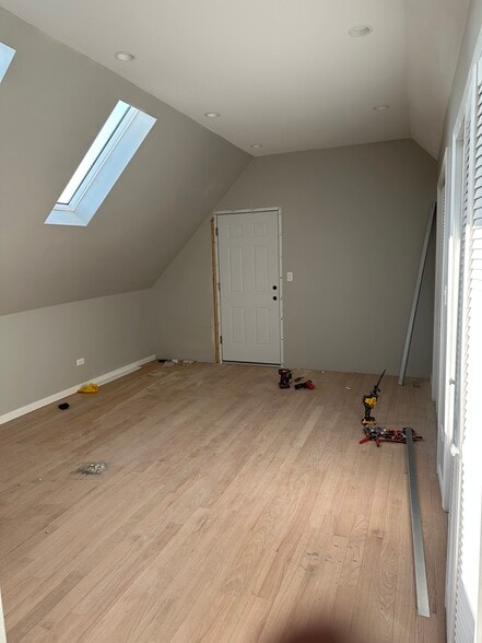 Building Photo - 3404 N Lavergne Ave