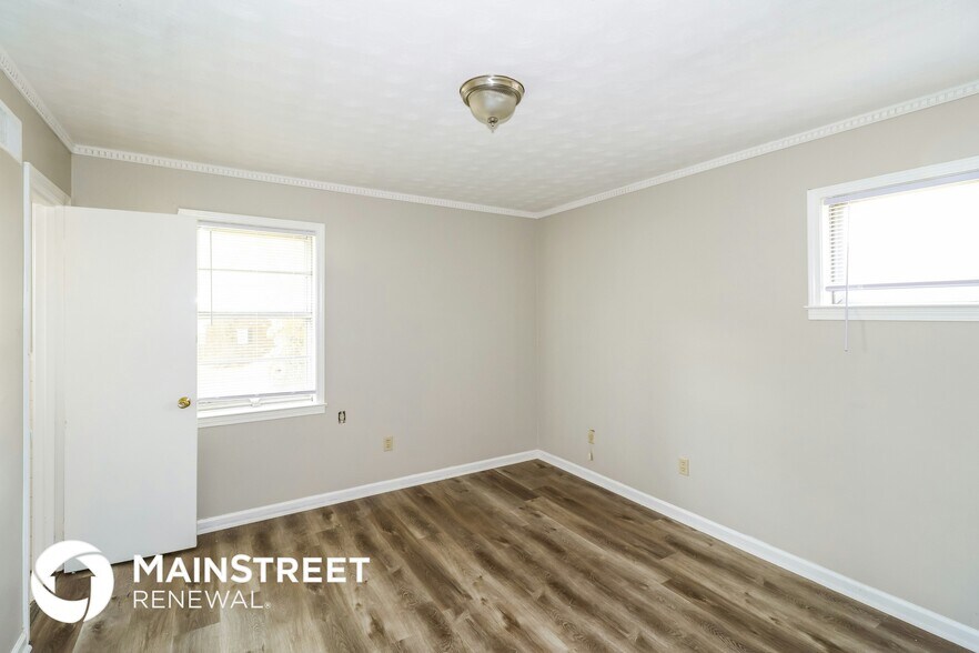 Building Photo - 3601 Hanna Dr