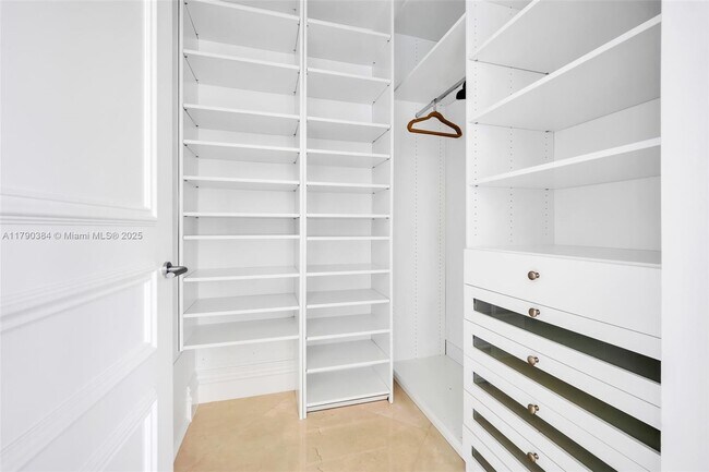 Building Photo - 7154 Fisher Island Dr