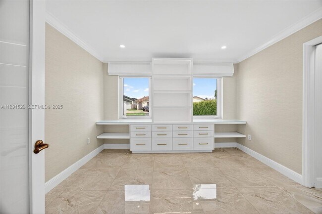 Building Photo - 13280 SW 39th Terrace