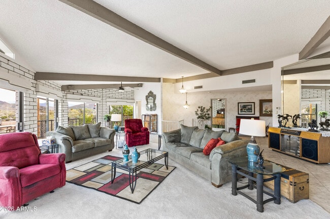 Building Photo - 322 N Cleopatra St