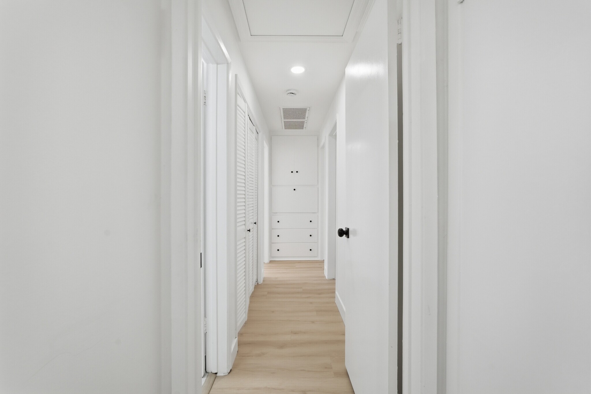 Building Photo - 23723 Aetna St