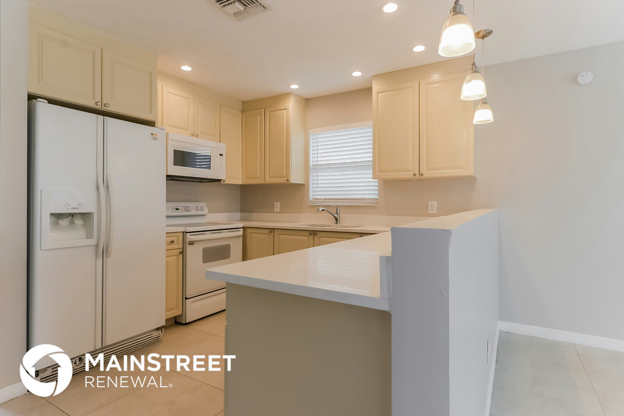 Building Photo - 3299 SE Garden St