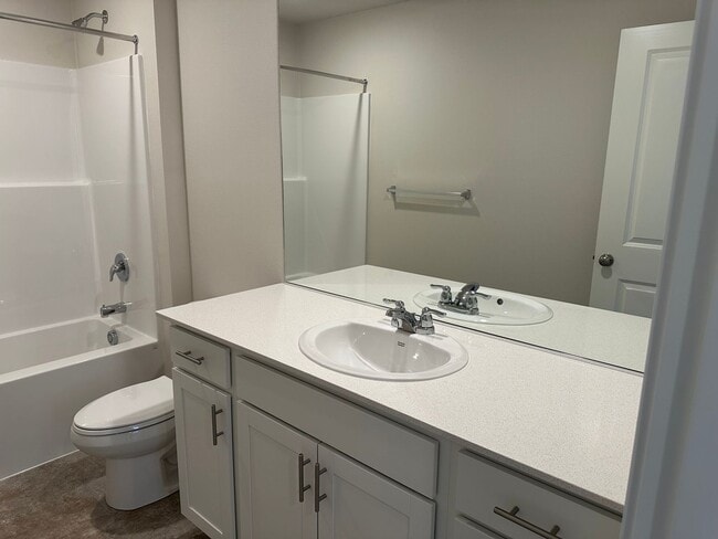 Building Photo - Brand new 4 bedroom 2.5 bathroom house!