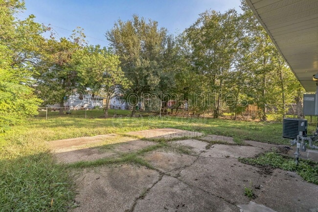 Building Photo - 6419 Belarbor St