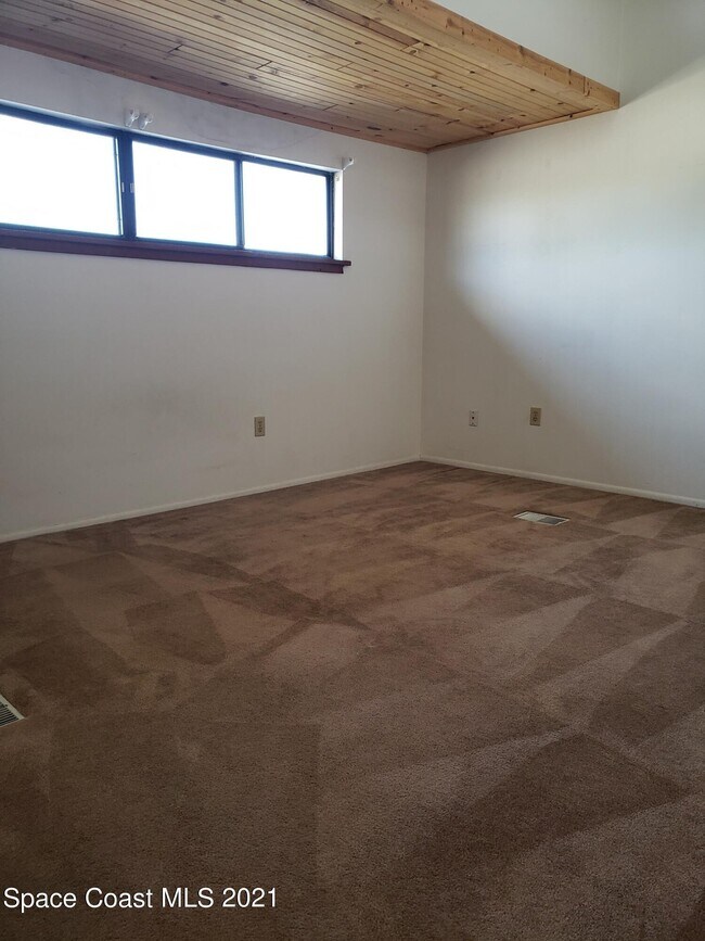 Building Photo - 206 Pierce Ave