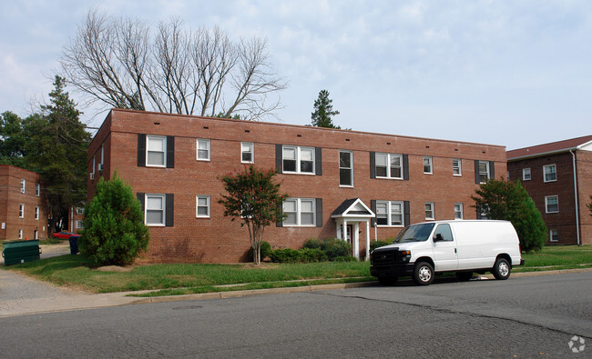 Primary Photo - 1210 N Kenilworth St