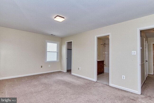 Building Photo - 2205 Cedar Mill Ct