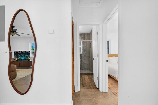 Building Photo - 1328 N Andrews Ave