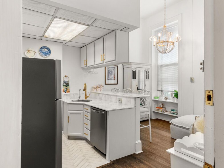 Building Photo - 2122 Spruce St