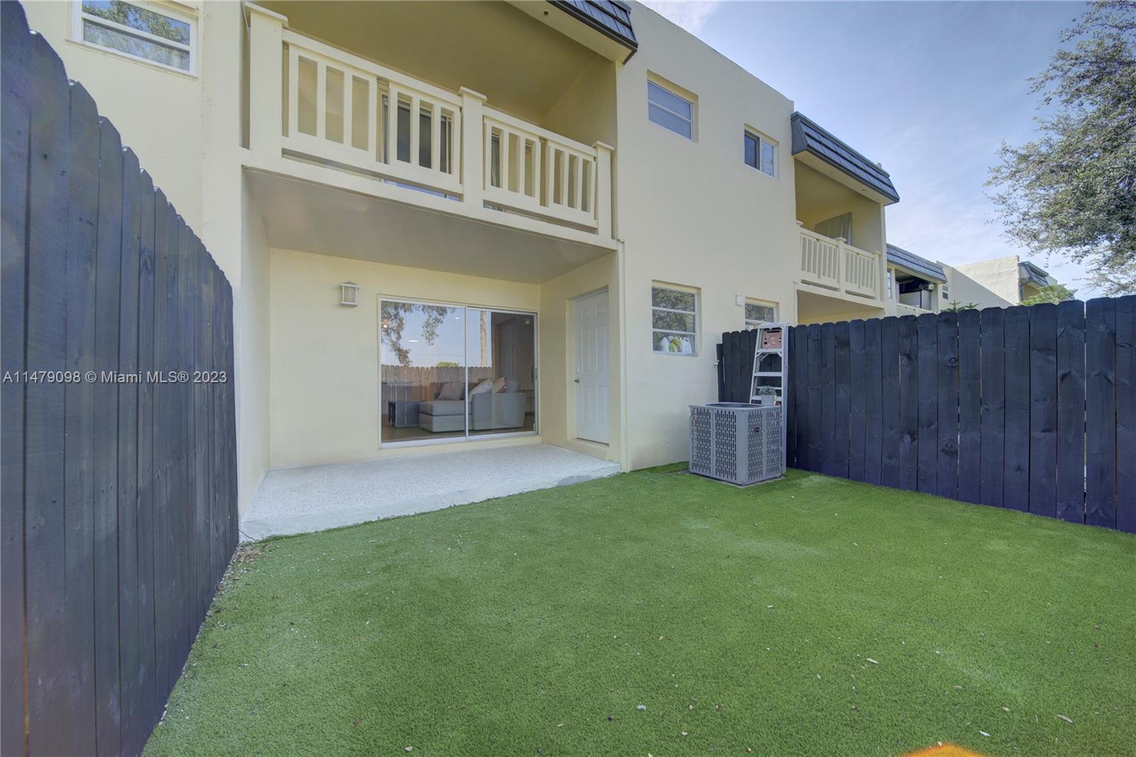 Building Photo - 8329 SW 137th Ave
