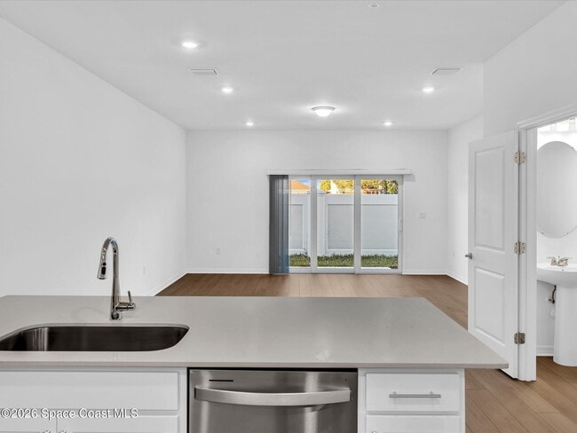 Building Photo - 4444 Jetty Ln