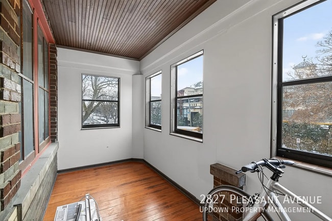 Building Photo - 2827 Pleasant Ave