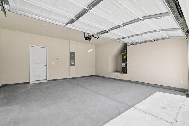 Building Photo - 1717 Panola Rd