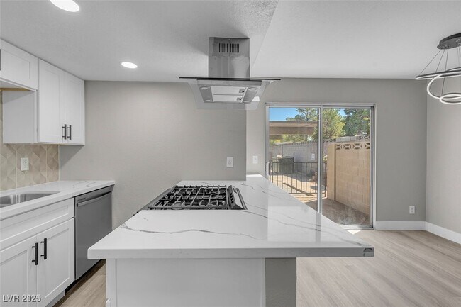 Building Photo - 456 Sellers Pl
