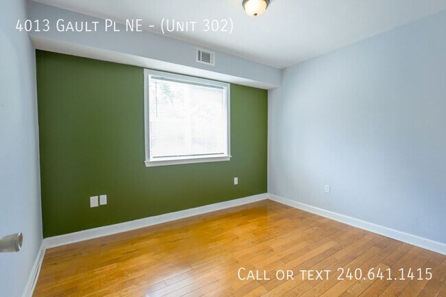 Building Photo - 4013 Gault Pl NE