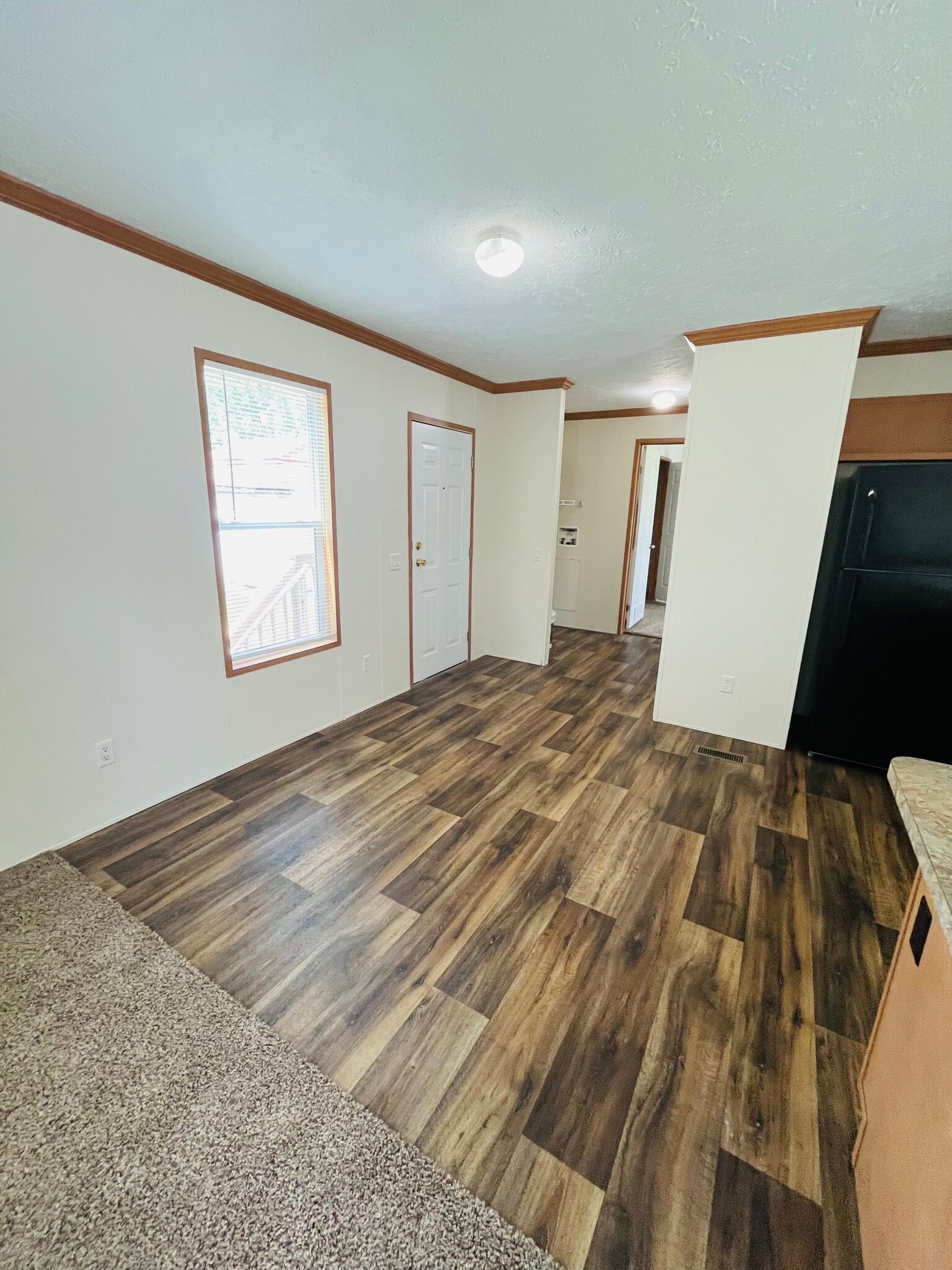 Building Photo - 9358 White Pine Ct