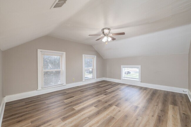 Building Photo - 401 Spaulding Ave