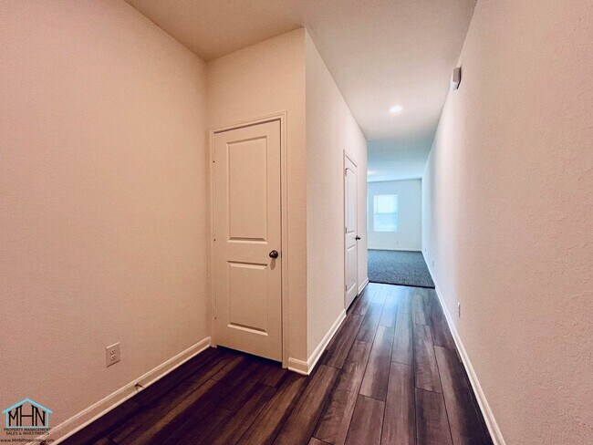 Building Photo - Charming 2 Storey 3-Bedroom 2.5-Bath House for Rent – Your Dream Home Awaits!