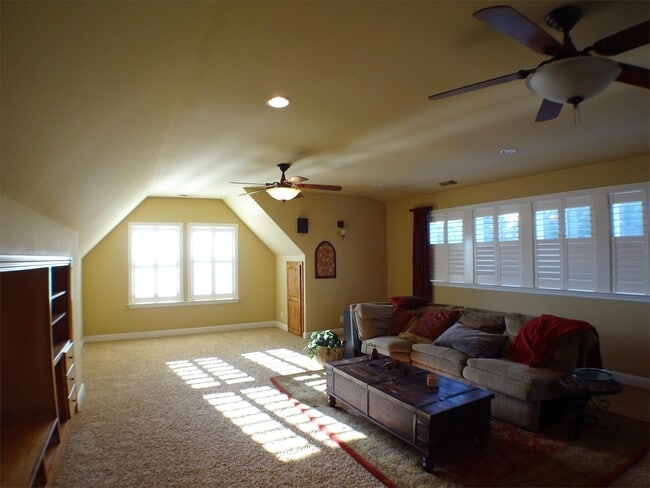 Building Photo - 3539 Rodgers Ave