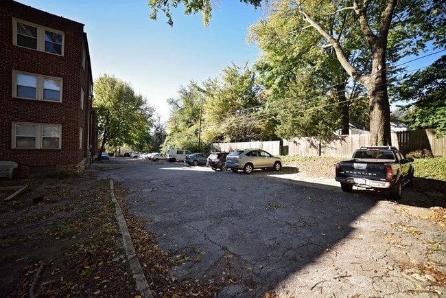 Building Photo - 6020 Rockhill Rd