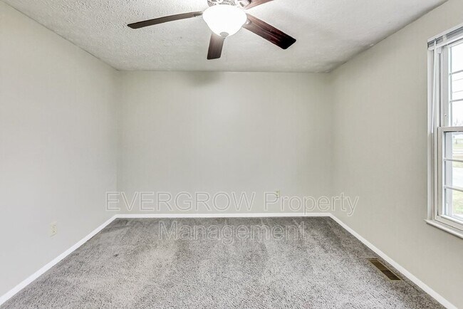 Building Photo - 5310 Shelbyville Rd