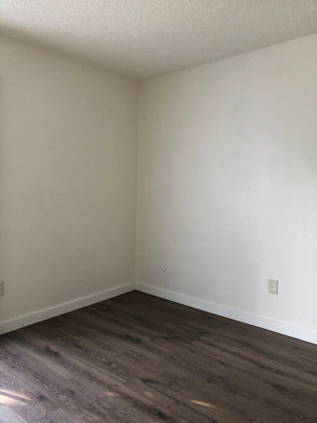 Building Photo - Southwest - Pinion Springs Townhome