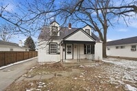 Building Photo - Spacious 4 Bedroom House with New Updates