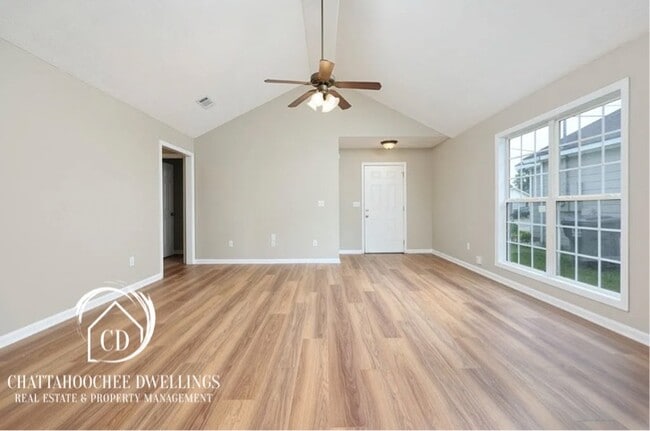 Building Photo - 2 Ryan Loop