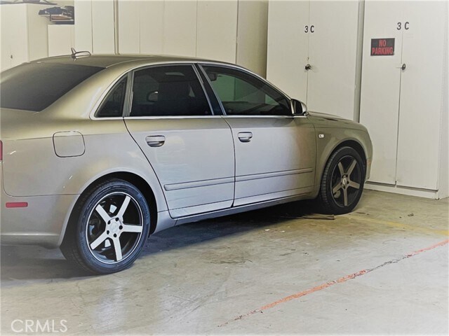 Building Photo - 2370 Via Mariposa W