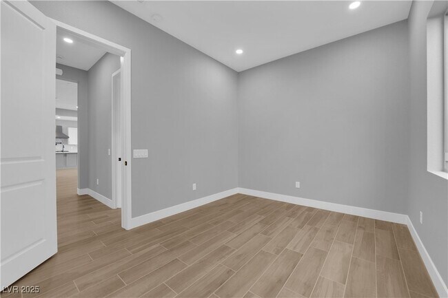 Building Photo - 10648 Stone Ledge Ave