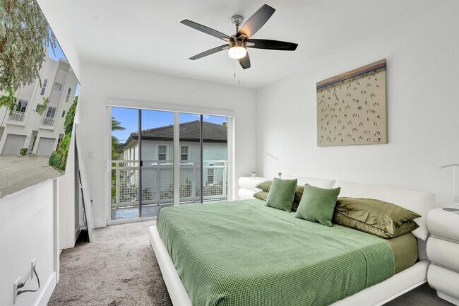 Building Photo - North Ocean Boulevard, Pompano Beach, FL 33062 - 4 BR 3.5 BA townhouse