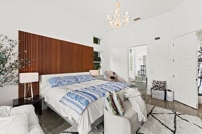 Building Photo - 10792 Queen Palm Ct