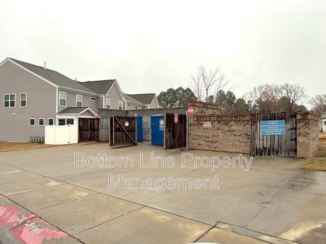 Building Photo - 13450 Savannah Point Dr