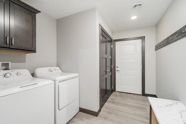 Building Photo - 4509 W 35th St N