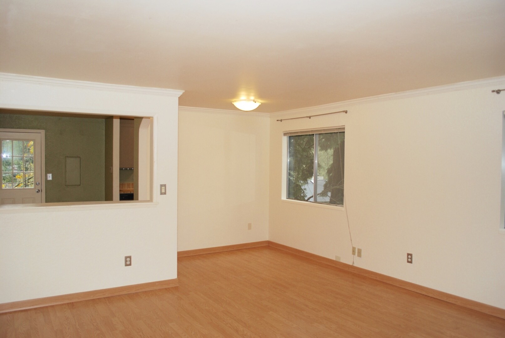 Building Photo - Shoreline Condo