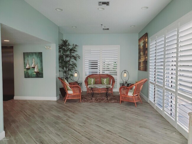 Building Photo - 3740 Ocean Beach Blvd