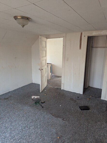 Building Photo - 2601 W Latrobe St