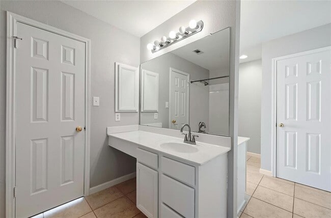Building Photo - 8139 Evadean Cir