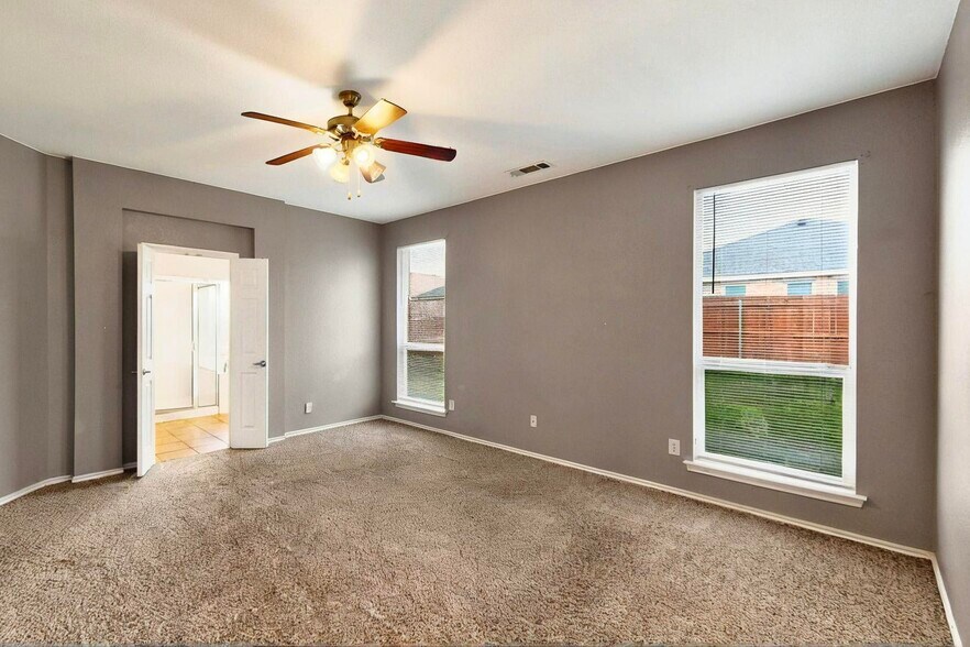 Building Photo - 9533 Willow Branch Way