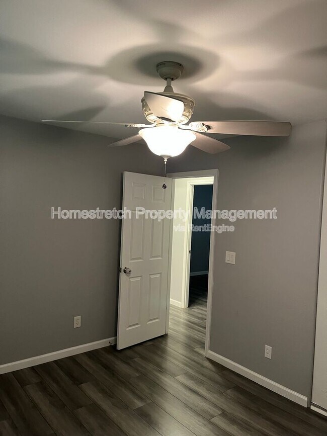 Building Photo - 1405 San Miguel Ln