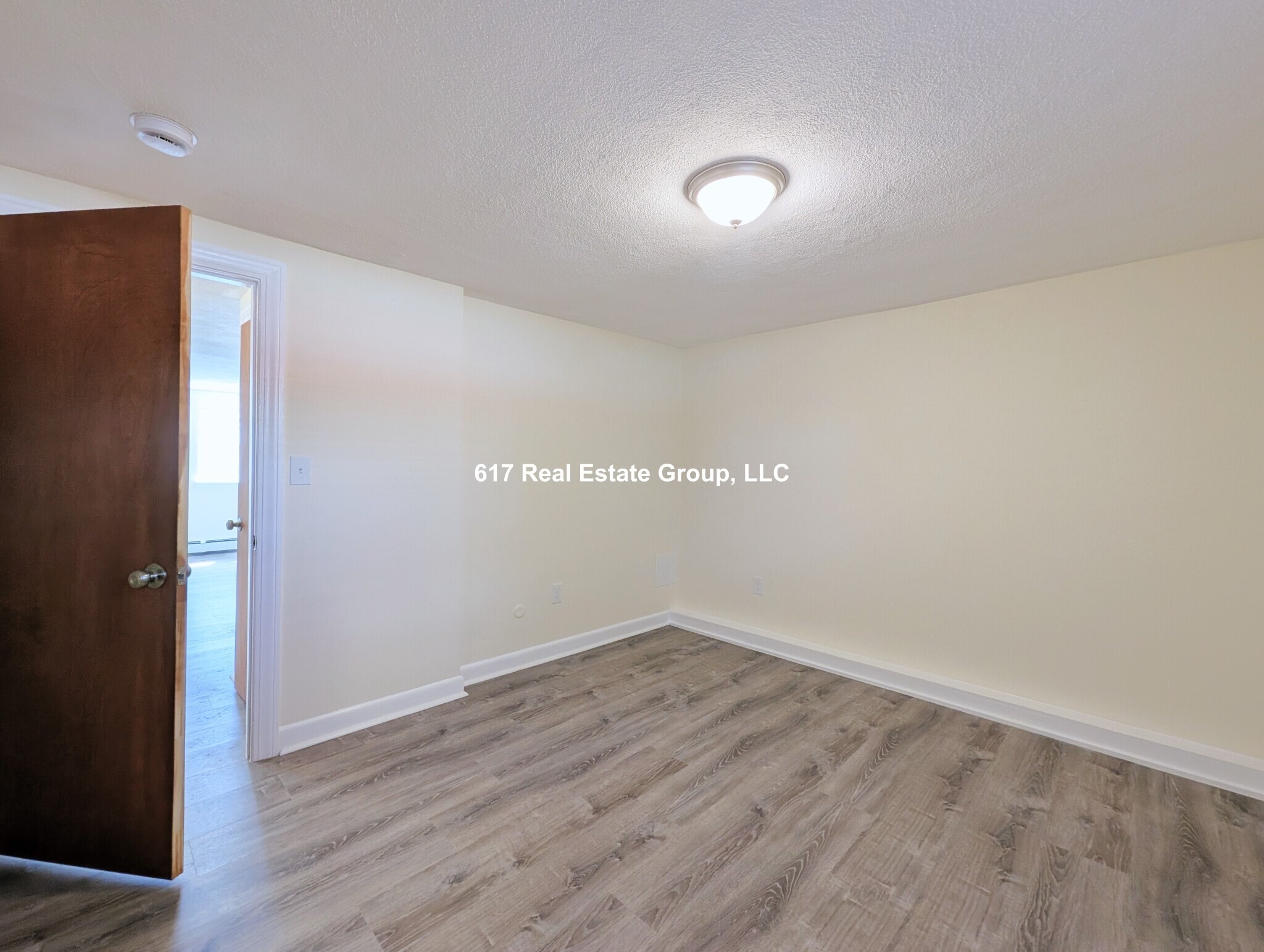 Building Photo - 160 N Beacon St