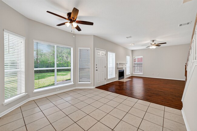 Building Photo - 4539 Springfield Lakes St