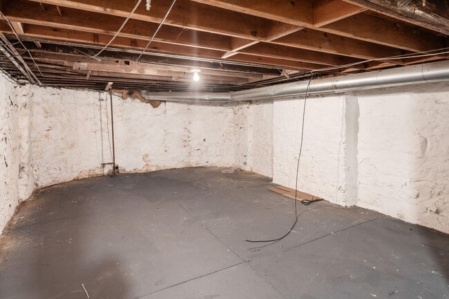 Building Photo - 846 Oak St